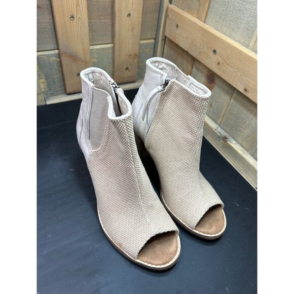 Toms Womens Peep-Toe Ankle Booties With Block Heel In Textured Beige - Picture 2 of 9